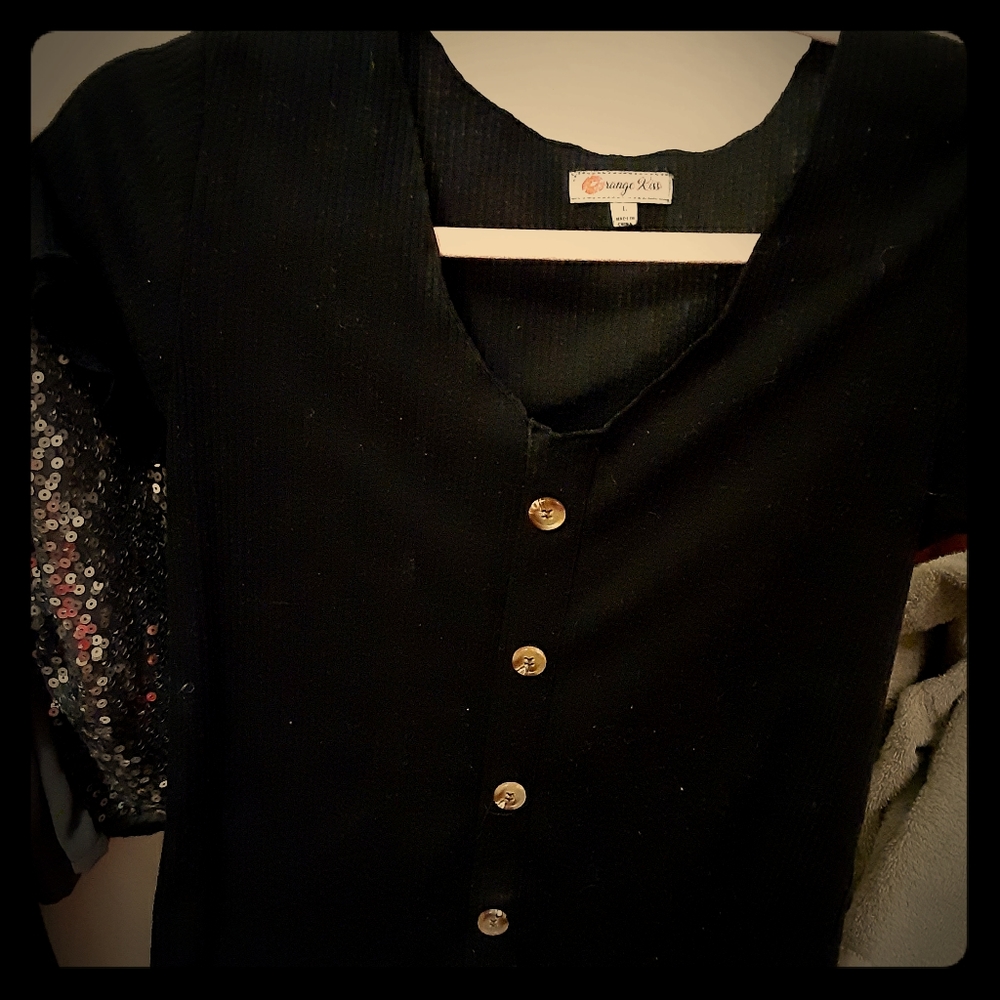 Black crop top